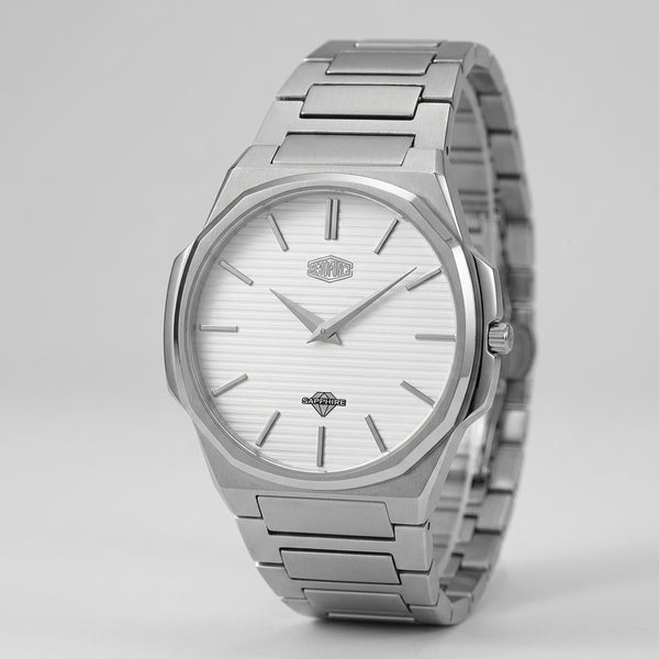 HeroForce-5040B White dial steel watch A silver stainless steel wrist watch