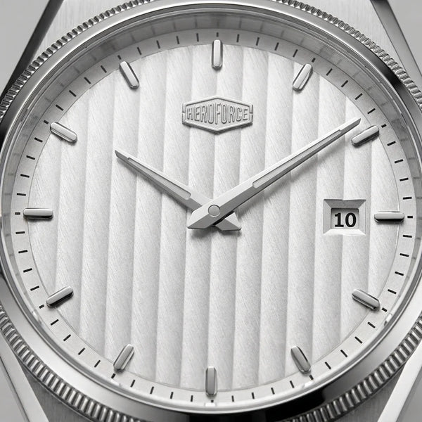 HeroForce 5012 - Luxury M - premium watch, quiet luxury, studio shot