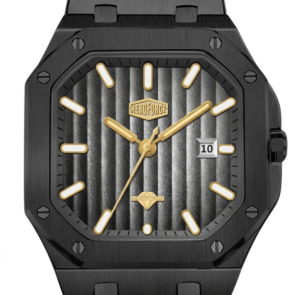 Heroforce 5025B Ribbed Di - ribbed dial, crisp markers, metal finish, detail view