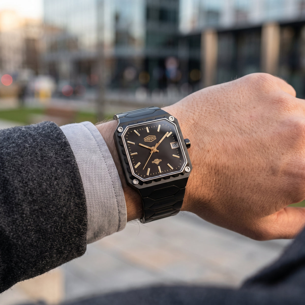 Heroforce 5045  - lifestyle shot
