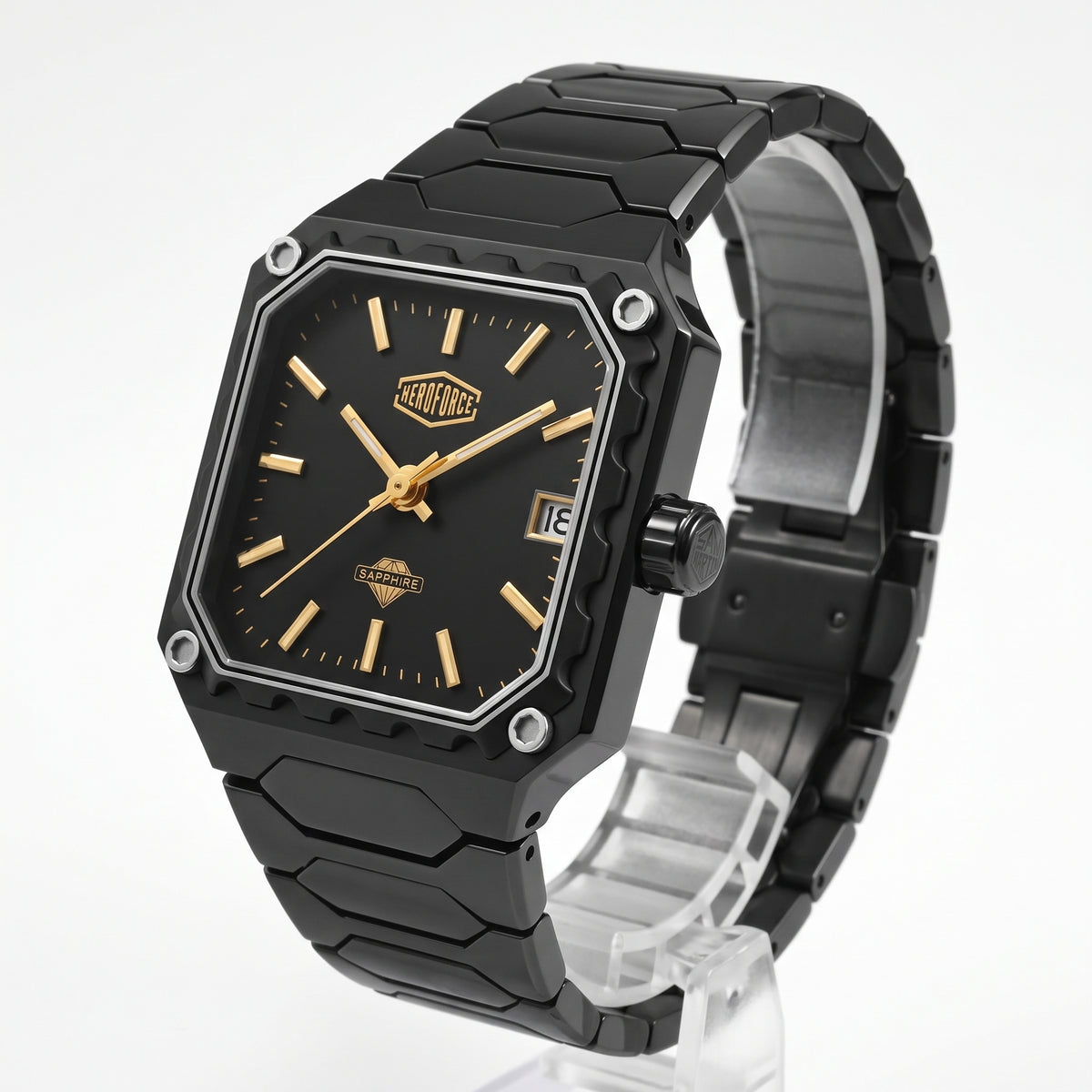 Heroforce 5045  - three quarter view,