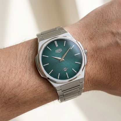heroforce-5037a-luxury-mens-watchon wrist teal dial