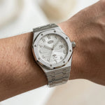 HeroForce 5070B - Men’s O - On-wrist, hyperrealistic, natural daylight, luxury